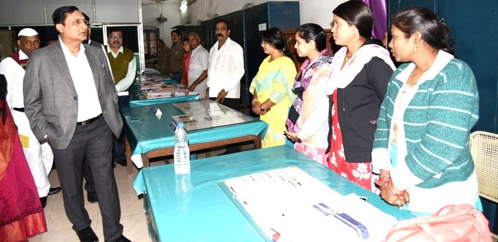 collector dwara Nirikshan