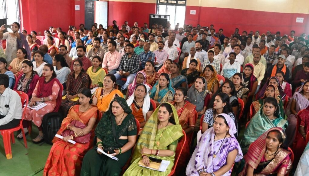 Modi collector meeting 2