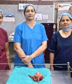 CIMS बिलासपुर के डॉक्टरों ने किया दुर्लभ सफल ऑपरेशन, पोलियो पीड़ित महिला की जान बचाई