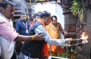 मुख्यमंत्री साय ने रतनपुर महामाया मंदिर में की पूजा-अर्चना, प्रदेशवासियों की खुशहाली की कामना