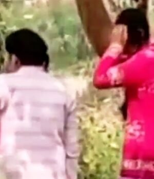 4 साल के बच्चे को पेड़ पर लटका कर सजा दी, शिक्षा सचिव से हाईकोर्ट ने व्यक्तिगत हलफनामा मांगा