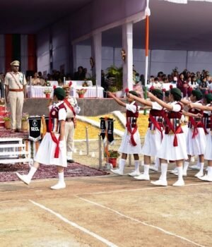 एसईसीएल मुख्यालय में देशभक्ति के रंगों के साथ मना 77वां गणतंत्र दिवस, CMD ने फहराया तिरंगा