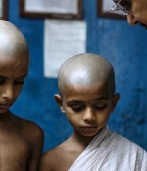 संपत्ति विवाद में रिश्तों का कत्ल! बच्चों का दावा- ‘मां ने पैसों के लालच में पिता की अस्थियां चुराईं’