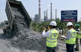 सड़क किनारे फ्लाई ऐश फेंकना पड़ा महंगा, NTPC पर 1.20 लाख रुपये का जुर्माना